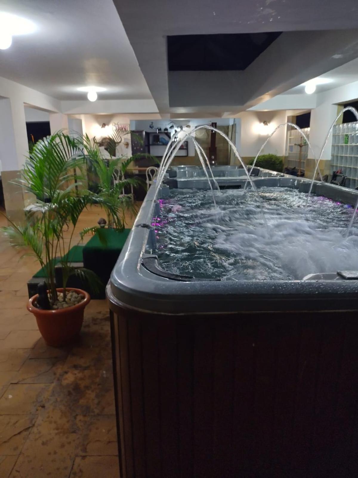 Florances Rest House 奈洛比 外观 照片
